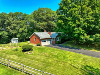 146 Schultz Lane, Kingston, New York 12401, USA