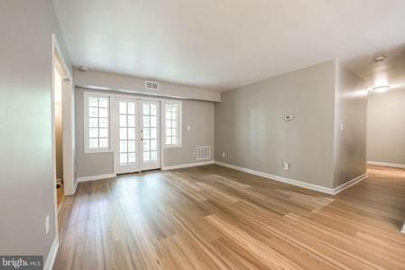 8229 Kings Charter Lane , 96, Springfield, Virginia 22152, USA