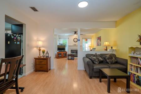 113 Lloyd Court, East Brunswick, ニュージャージー 08816, アメリカ合衆国