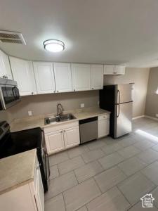 768 N REDWOOD RD W 21, Salt Lake City, Utah 84116, États-Unis