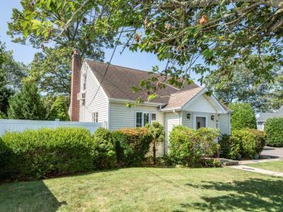 306 Clay Avenue, West Islip, New York 11795