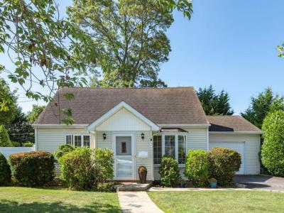 306 Clay Avenue, West Islip, New York 11795