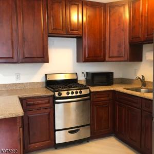 104 N Beverwyck Rd, Lake Hiawatha, 紐澤西州 07034, 美國