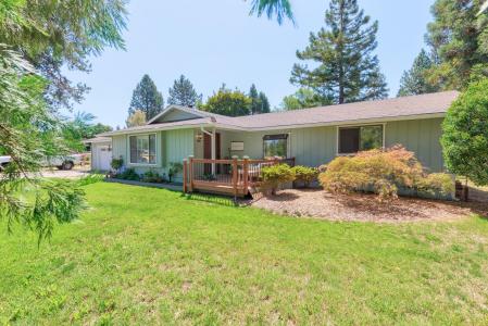 8122 New Hope Road, Grants Pass, 俄勒冈州 97527, 美国