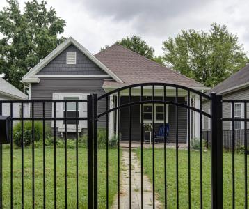 1876 N Robberson Avenue, Springfield, Missouri 65803, USA