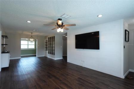 2733 WOODLAND HILLS AVENUE, LAKELAND, Florida 33803, USA