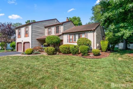 5 Pine Ridge Drive, Edison, New Jersey 08820