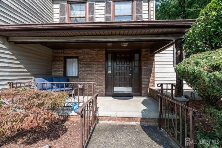 5 Pine Ridge Drive, Edison, NJ 08820, USA
