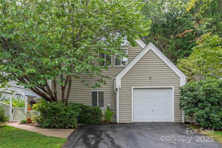 2 Stuart Circle, Asheville, NC 28804, USA