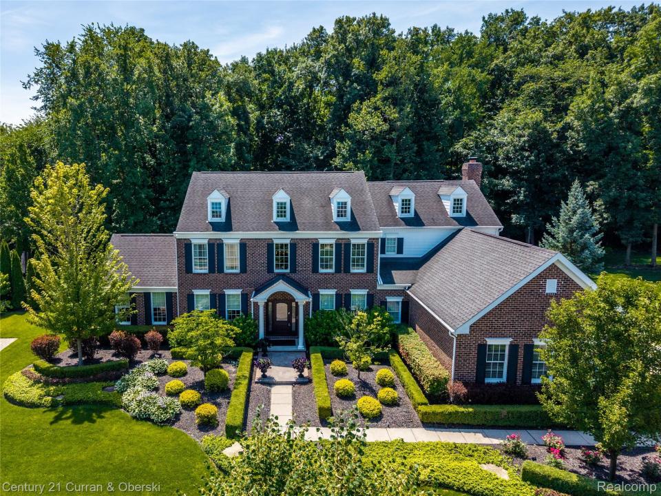 50693 Chesapeake Drive, Novi, Michigan 48374, USA