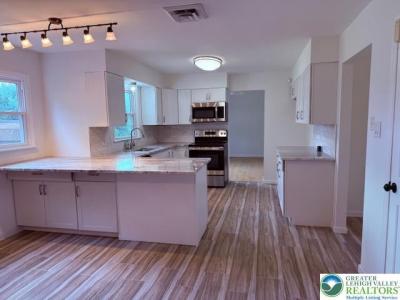 1717 Elmhurst Drive, Whitehall Twp, Pennsylvania 18052, USA