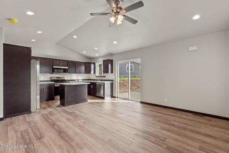 103 W NARCISSUS CT, Post Falls, Idaho 83854, USA