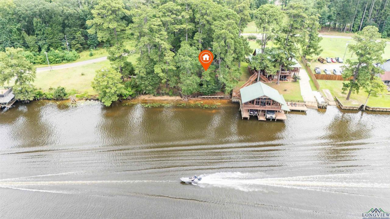 885 Pine Island, Karnack, Teksas 75661, USA