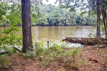885 Pine Island, Karnack, Teksas 75661, USA
