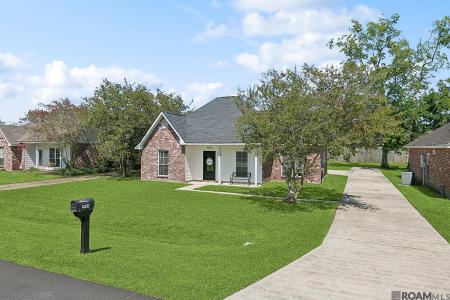 14292 Whispering Oaks Dr, Gonzales, Louisiana 70737, Estados Unidos