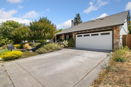 1144 Cielo Cir, Rohnert Park, California 94928, USA