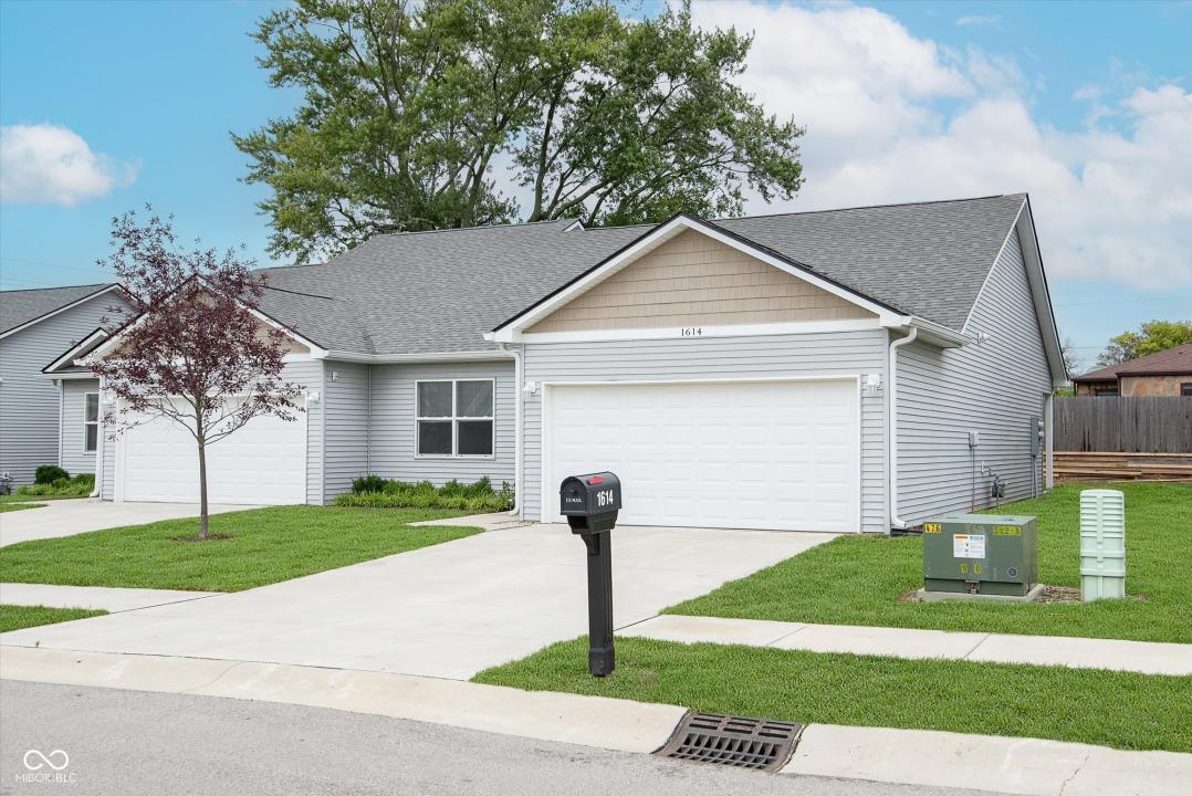 1614 Capra Court, Beech Grove, אינדיאנה 46107, ארצות הברית של אמריקה