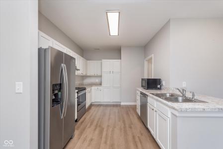 1614 Capra Court, Beech Grove, אינדיאנה 46107, ארצות הברית של אמריקה