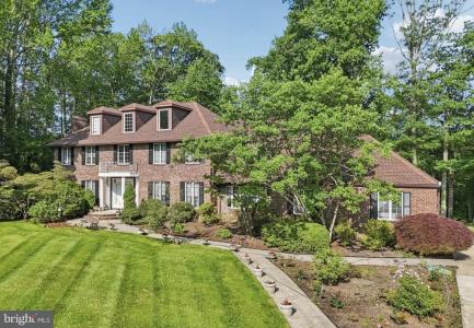 7 Hidden Springs Lane, East Windsor, NJ 08520, USA