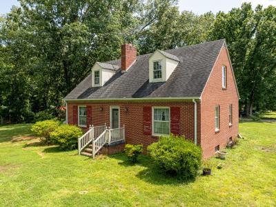 1029 Aarons Creek Road, Virgilina, Virginia 24598, USA