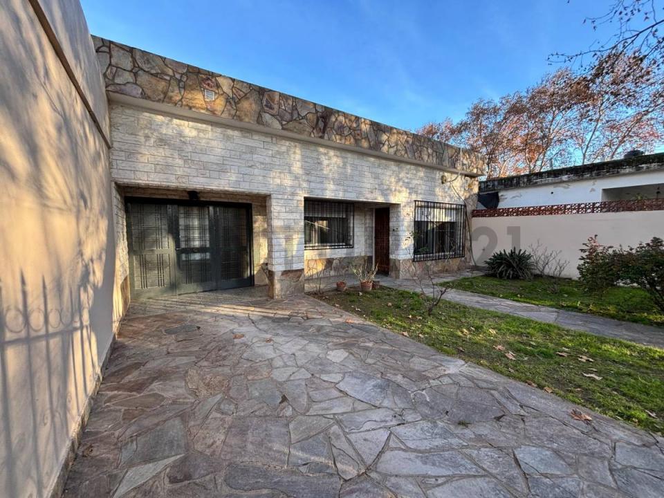 Arenales 277, Granadero Baigorria, Santa Fe 2152, Argentine