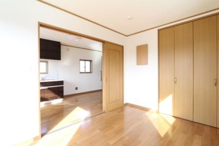 東大沢1丁目16-4, スカイハイツムサシ, 越谷市, Saitama 343-0022, Japonia