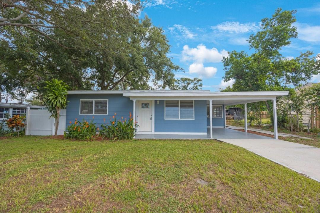 5481 #B 47th Ave N, St Petersburg, 佛罗里达州 33709, 美国