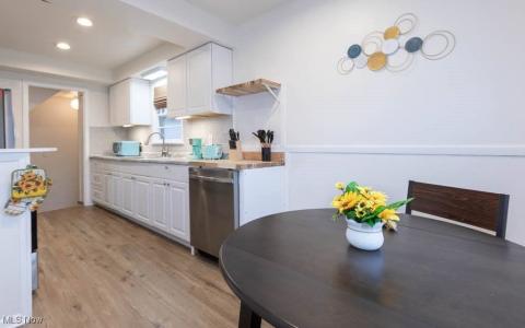 4029 Stonehaven Road, South Euclid, Ohio 44121