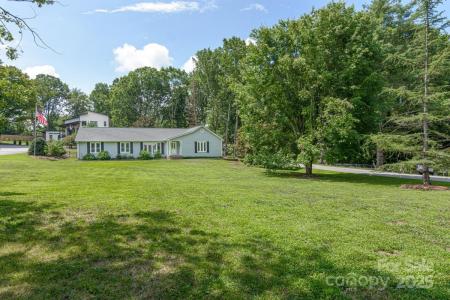 231 Kimberly Ann Drive, Hendersonville, NC 28792, USA
