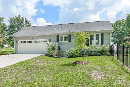 231 Kimberly Ann Drive, Hendersonville, Caroline Du Nord 28792, États-Unis