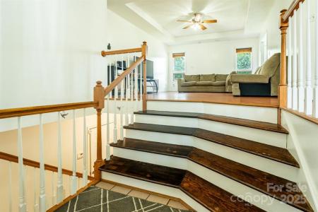 2439 36th Ave NE, Hickory, Karolina Północna 28601, USA