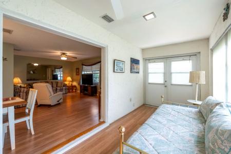 1814 Foxhunt Dr # A, Sun City Center, Floryda 33573, USA