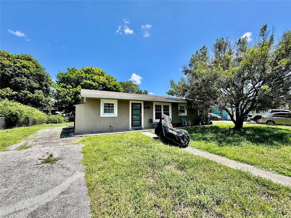 3345 NW 180th St, Miami Gardens, Флорида 33056, Соединенные Штаты