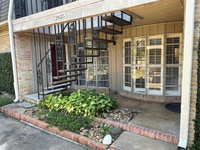 2625 Marilee Lane Unit 2, Houston, Texas 77057