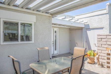 2372-B Via Mariposa, Laguna Woods, Califórnia 92637, Estados Unidos