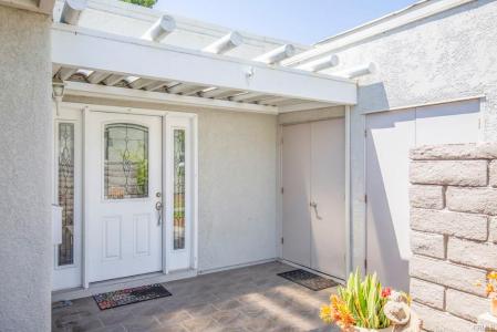 2372-B Via Mariposa, Laguna Woods, Califórnia 92637, Estados Unidos