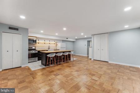 7513 Spring Lake Drive , D-2, Bethesda, Maryland 20817, USA