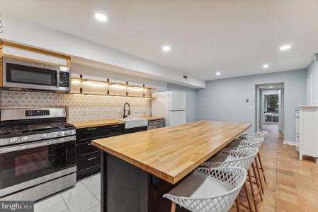 7513 Spring Lake Drive , D-2, Bethesda, Мериланд 20817, Соединенные Штаты