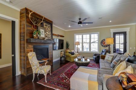 1040 Vaughn Rd., Glenwood, Arkansas 71943, USA