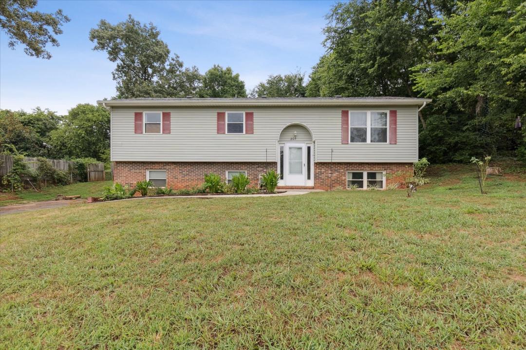 205 Blue Ridge Ln, Seymour, Tennessee 37865