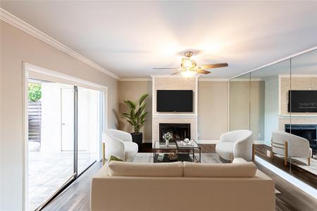 15239 W Pond Woods Drive #402, Tampa, Florida 33618