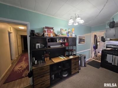 1228 S 12th Street, Quincy, Illinois 62301, USA