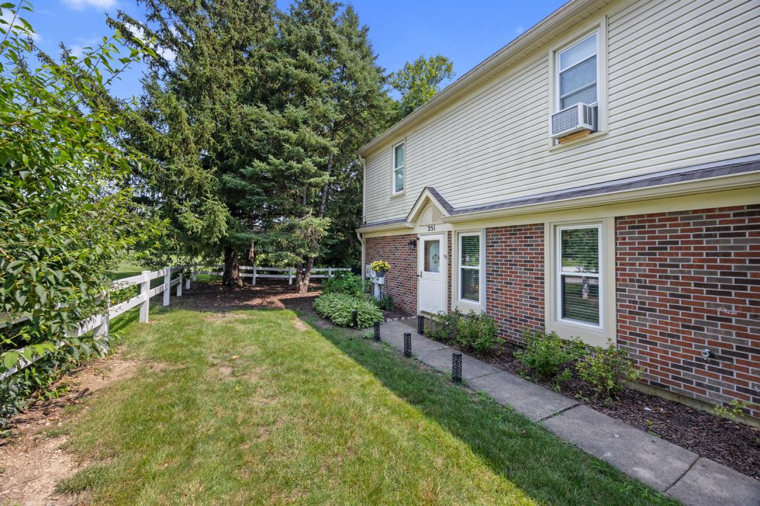 251 University Lane, Elk Grove Village, Illinois 60007, Estados Unidos
