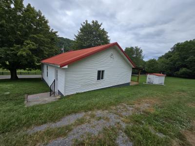 1085 Lick Branch rd, Ewing, Virginia 24248, USA