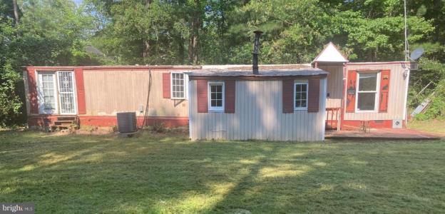 141 Wakefield Dr, Colonial Beach, Virginia 22443