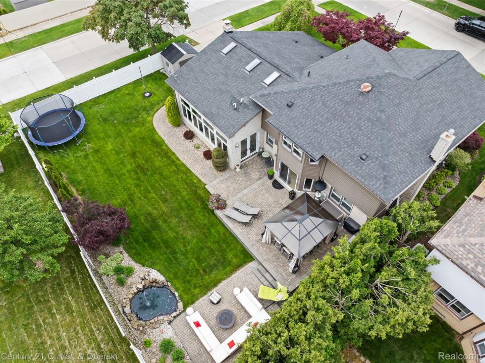 26155 Timber Trail, Dearborn Heights, Michigan 48127, Estados Unidos