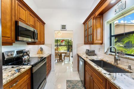 2531 Blue Sage Ave, Coconut Creek, Floryda 33063, USA