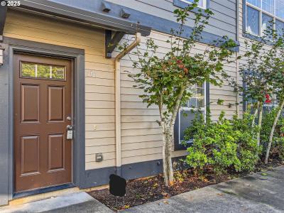 1040 SW 170th AVE , 201, Beaverton, Oregon 97003