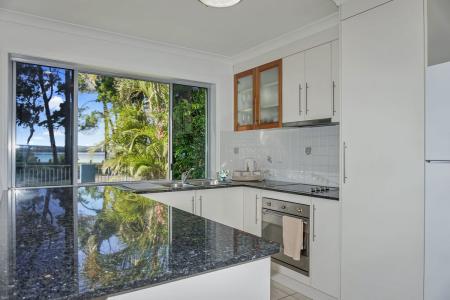 1/26 Esplanade, Tin Can Bay, QLD 4580, Australia