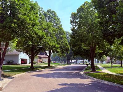 709 Park Ave Circle, Brookings, SD 57006, USA